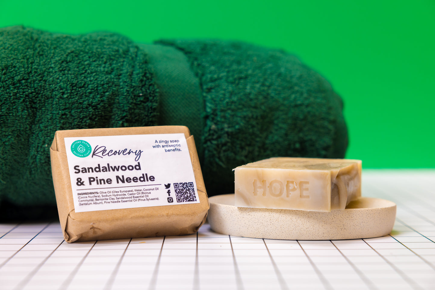 Sandalwood & Pine Needle